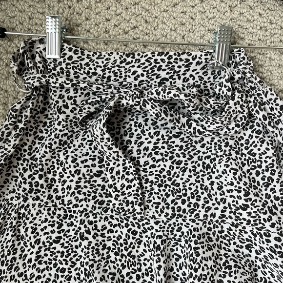 Leopard Print Women's Skirt - Picture 2 of 2
